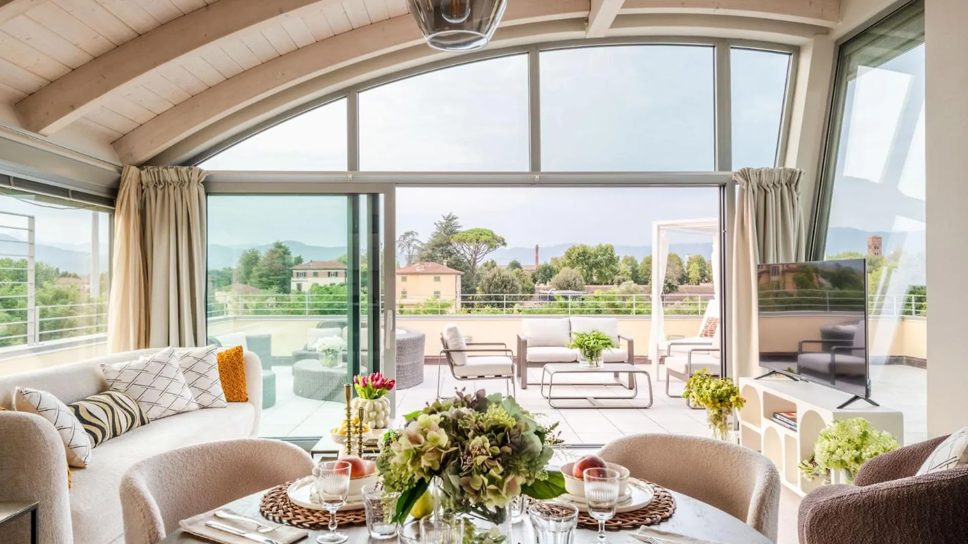 Luce Terrace Panoramic Loft With Elevator, Park In Lucca Apartment Italy