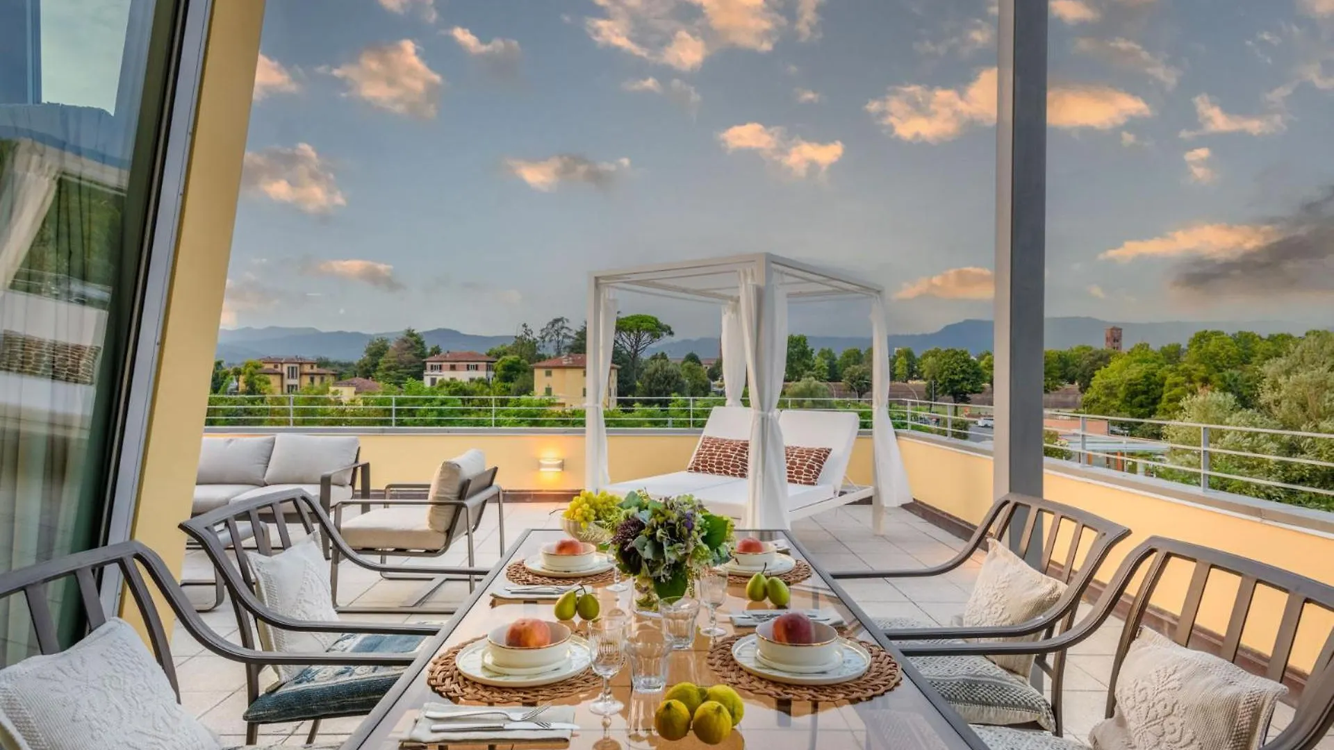 Luce Terrace Panoramic Loft With Elevator, Park In Lucca Apartment Italy