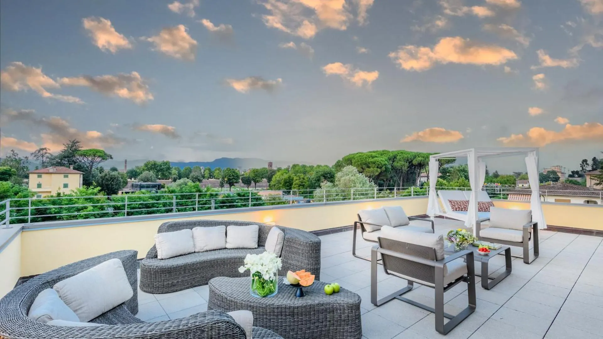Luce Terrace Panoramic Loft With Elevator, Park In Lucca Apartment 0*,  Italy